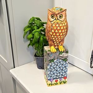 Jim Shore Design Heartwood Creek Enesco Owl figurine.